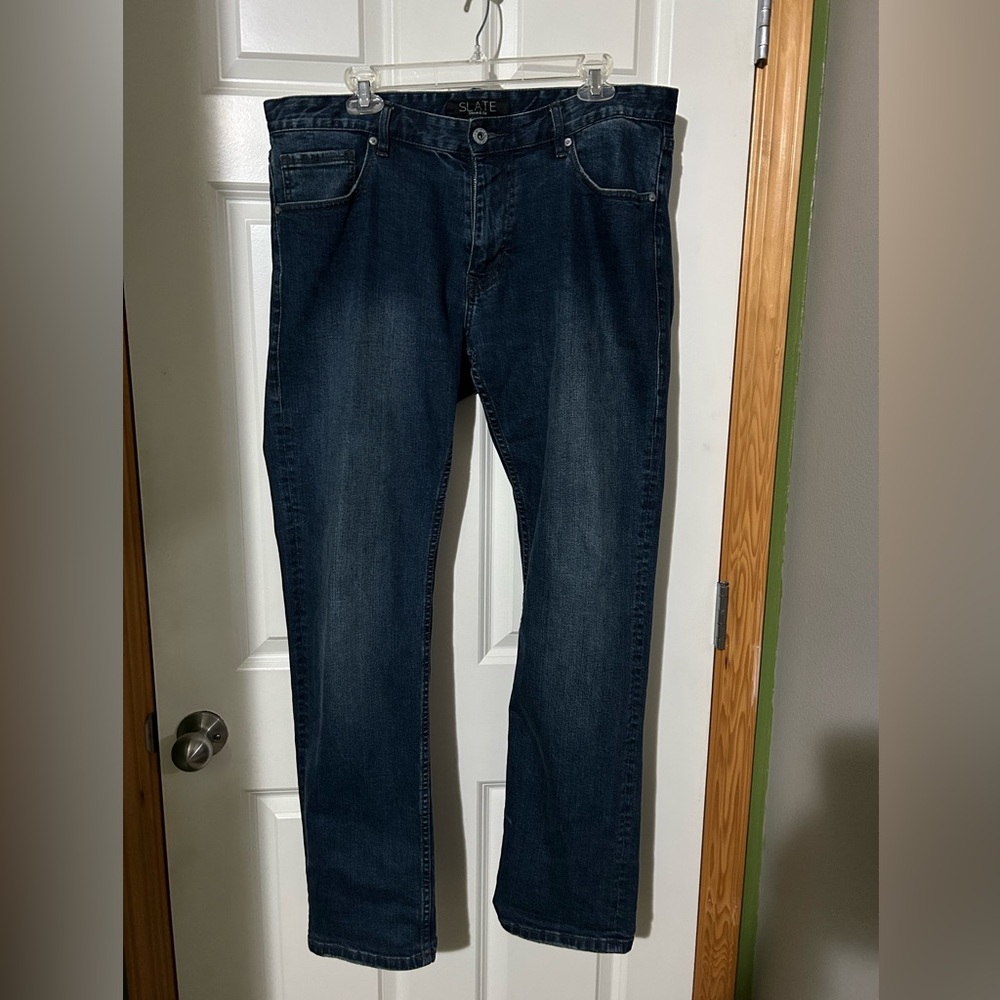 Men’s Slate Denim Parker Slim Straight Jeans. Size 34W x 32L